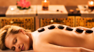 gold-beauty-cocooning-estheticienne-soins-relaxants-domicile-lattes-corps-massage-pierres-chaudes